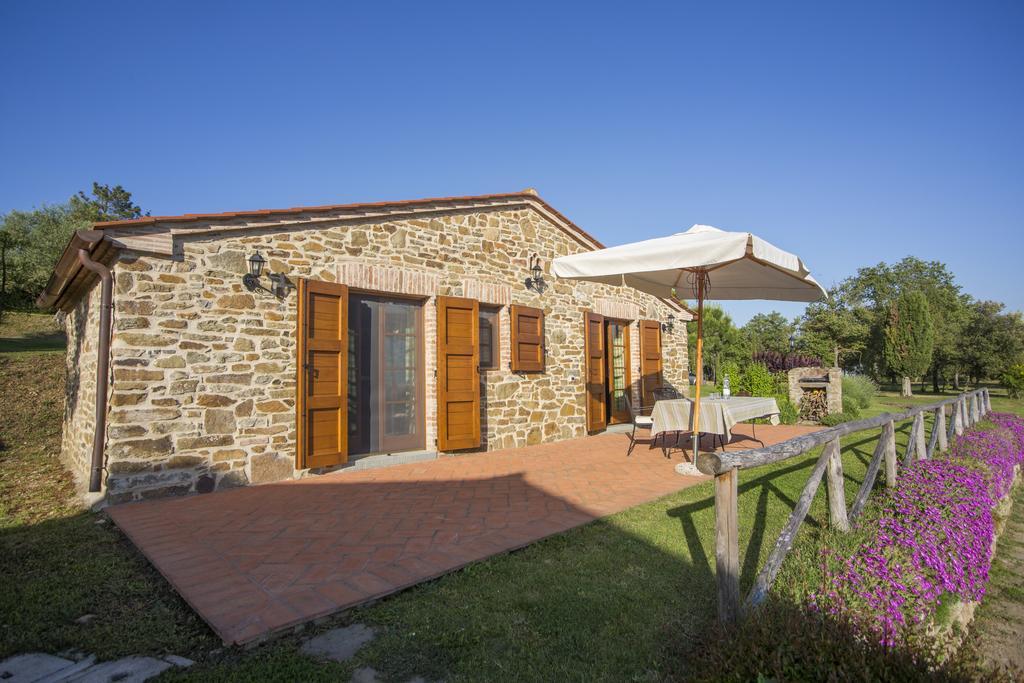 فيلا Tenuta Angelici Winery Casa Contea With Pool And Panoramic Pool Cortona Terontola الغرفة الصورة